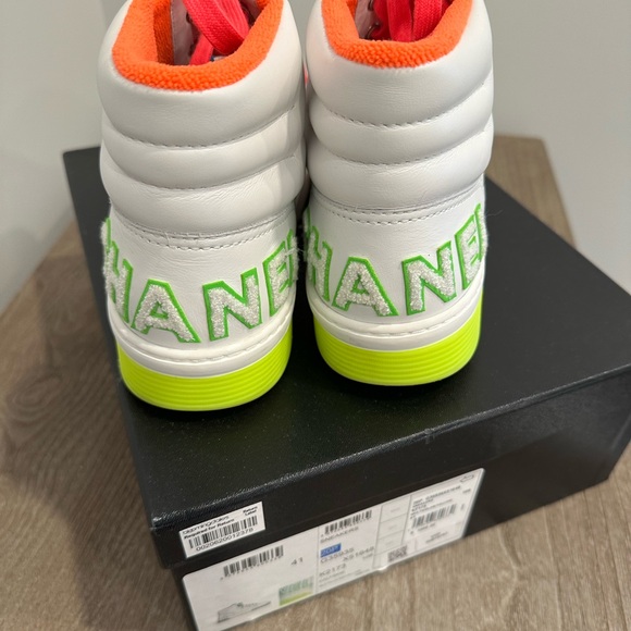 Chanel high top neon sneakers. Sz 41 calfskin multicolor/yellow. Excellent - Picture 5 of 9